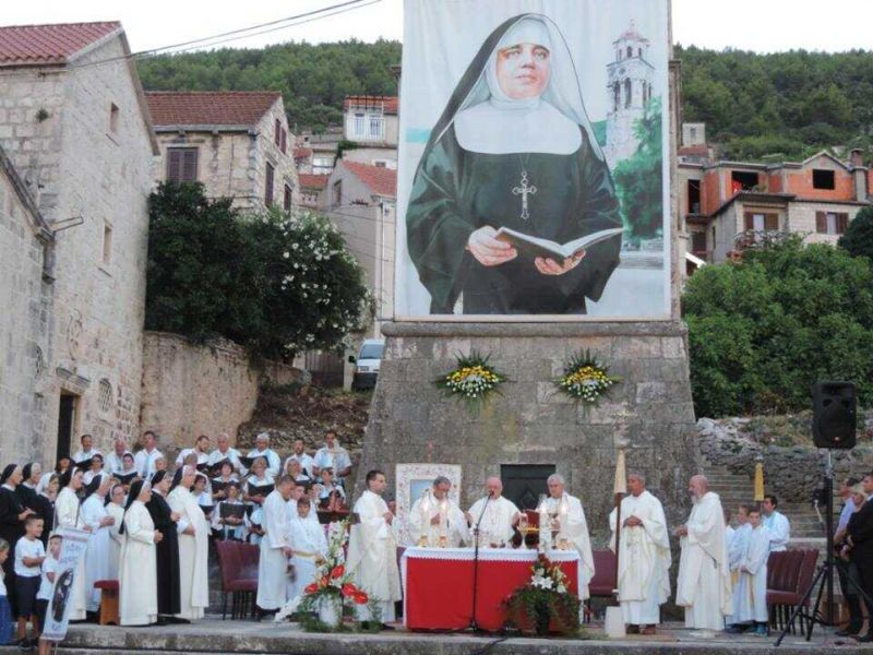 Čestitka za blagdan bl. Marije Propetog Isusa Petković