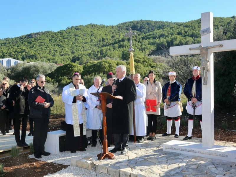 Dan Provincije u znaku 25.obljetnice prijenosa zemnih ostataka bl. Marije Propetoga iz Rima u Blato
