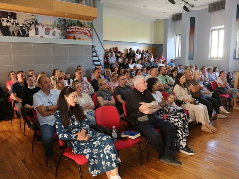 Upoznati blago duhovne oaze u Blatu - Susret vrtića Marija Petković