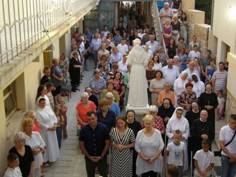 Osmi dan devetnice bl. Mariji Propetog Isusa Petković