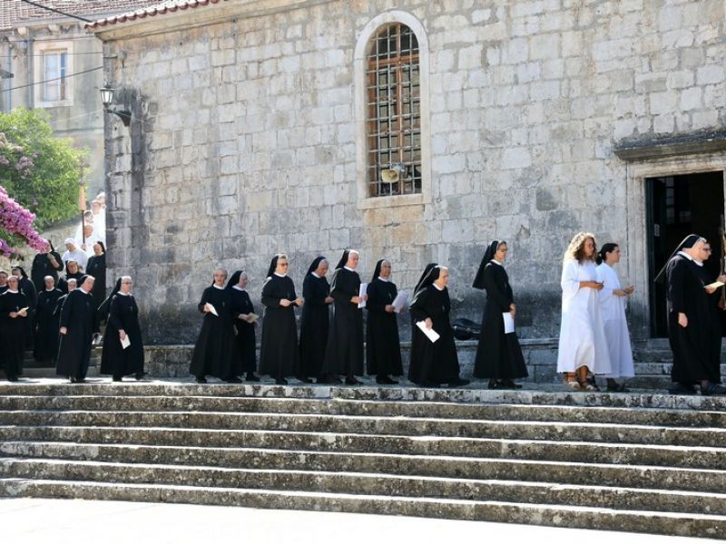 Redovničke svečanosti Družbe Kćeri Milosrđa TSR sv. Franje - Blato