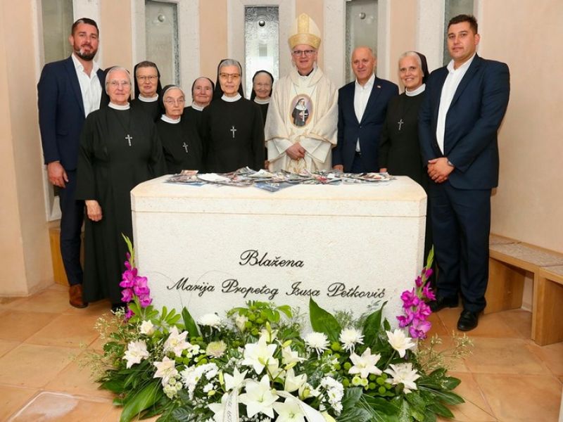 Svečano je proslavljen blagdan bl. Marije Propetog Isusa Petković u njenom rodnom Blatu