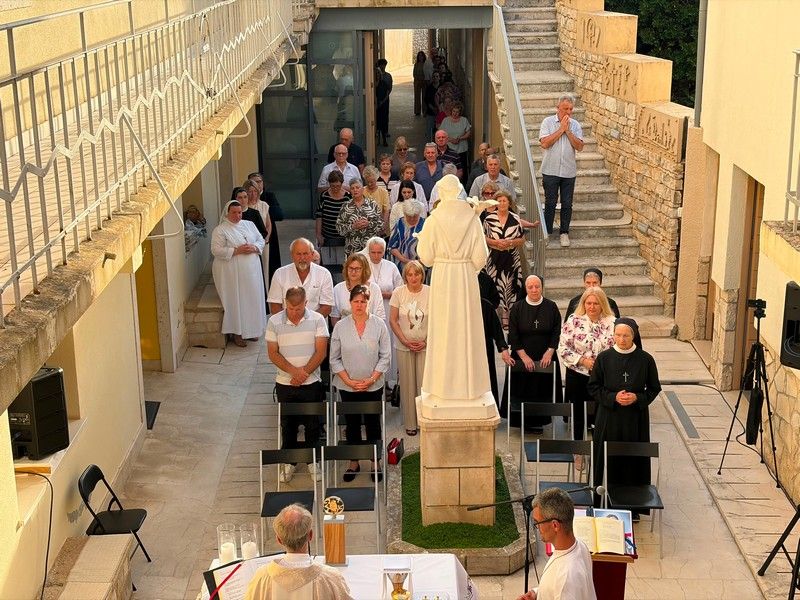 Blato u znaku zahvalnosti: obilježena 23. obljetnica proglašenja blaženom Marije Propetog