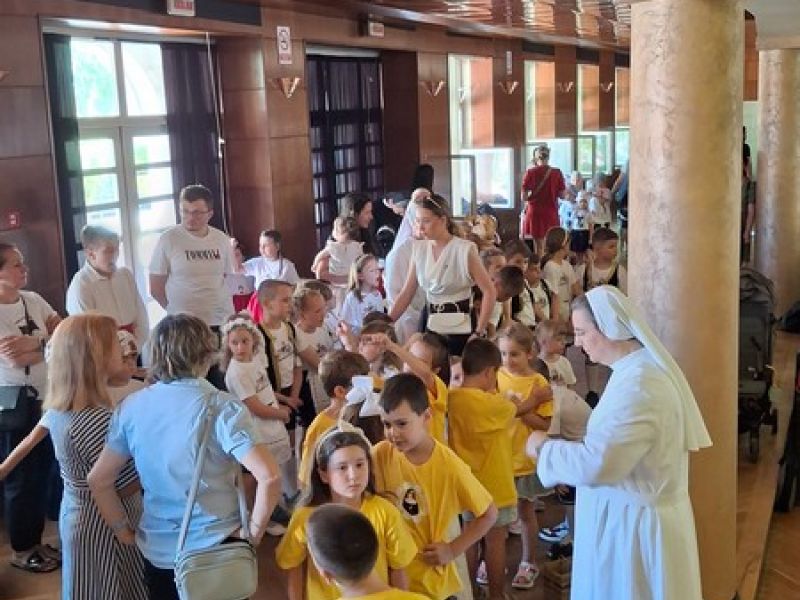 U Blatu se okupilo 58 mališana iz Hrvatske i Subotice: susret vrtića „Marija Petković“ u znaku vjere, zajedništva i dječje radosti