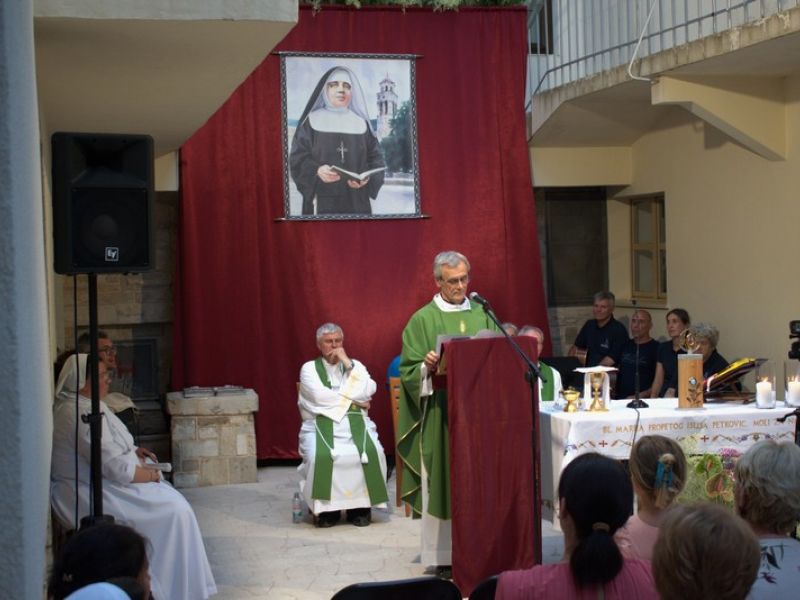 Devetnica blaženoj Mariji Propetoga &nbsp;