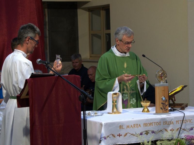 Devetnica blaženoj Mariji Propetoga &nbsp;