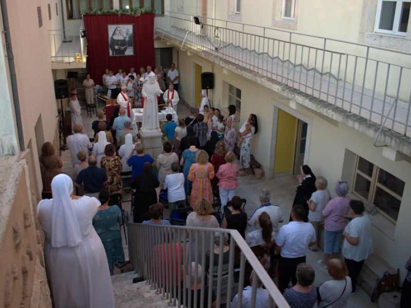 Četvrti dan devetnice: Pozvani biti vjerodostojni svjedoci Krista Raspetoga i Uskrsloga