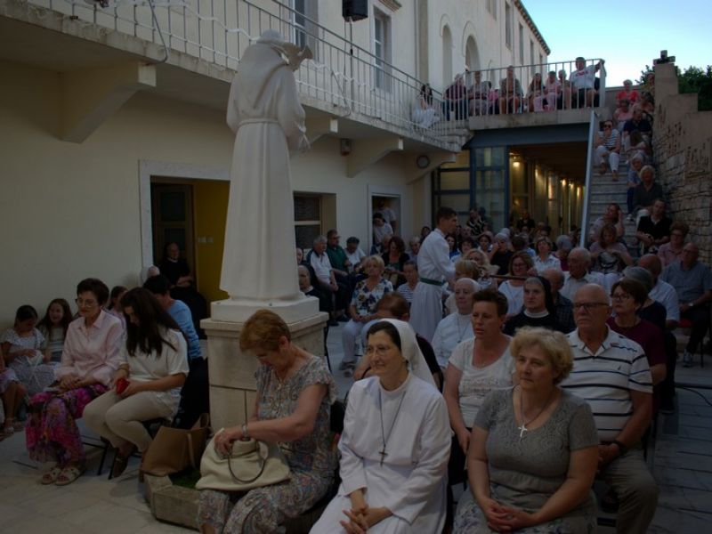Nada koja ne poznaje odbačenost: Poruka sedmoga dana devetnice &nbsp;