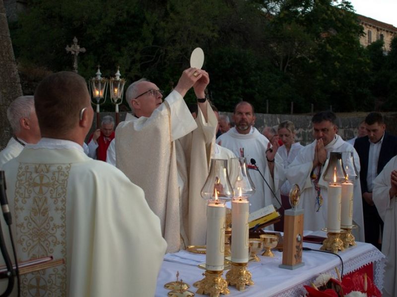 Svečano je proslavljen blagdan bl. Marije Propetog Isusa Petković u njenom rodnom Blatu