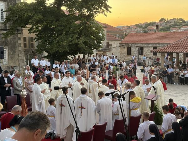 “Blato slavi svoju Blaženicu: Dan vjere, tradicije i zajedništva”
