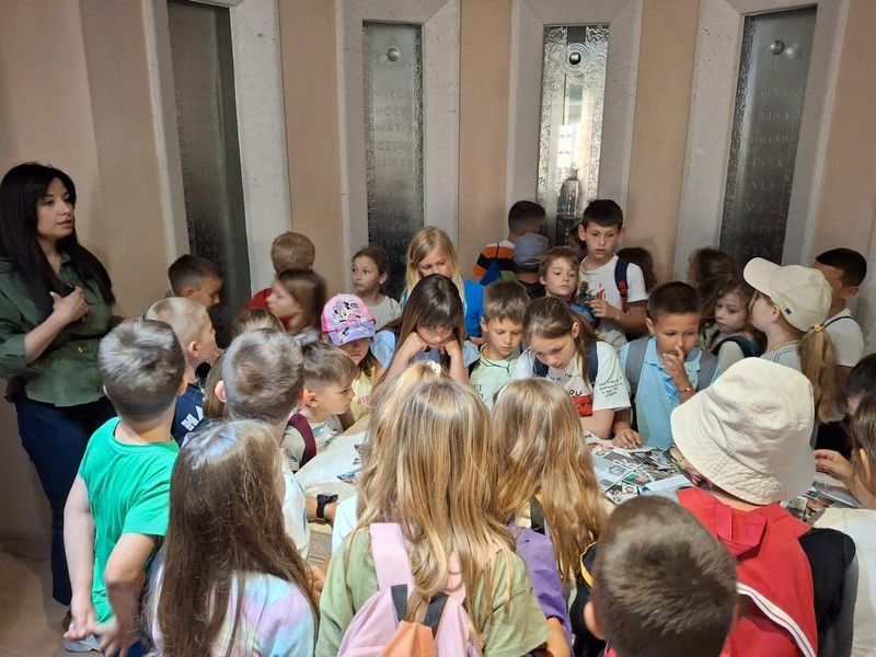 Mali hodočasnici iz Korčule i Lumbarde u pohodu svetištu bl. Marije Propetog Petković u Blatu